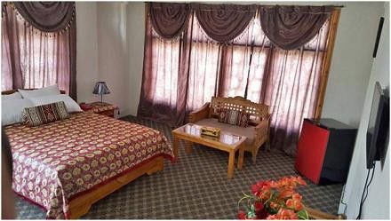 Baltistan Continental Hotel Skardu Bagian luar foto